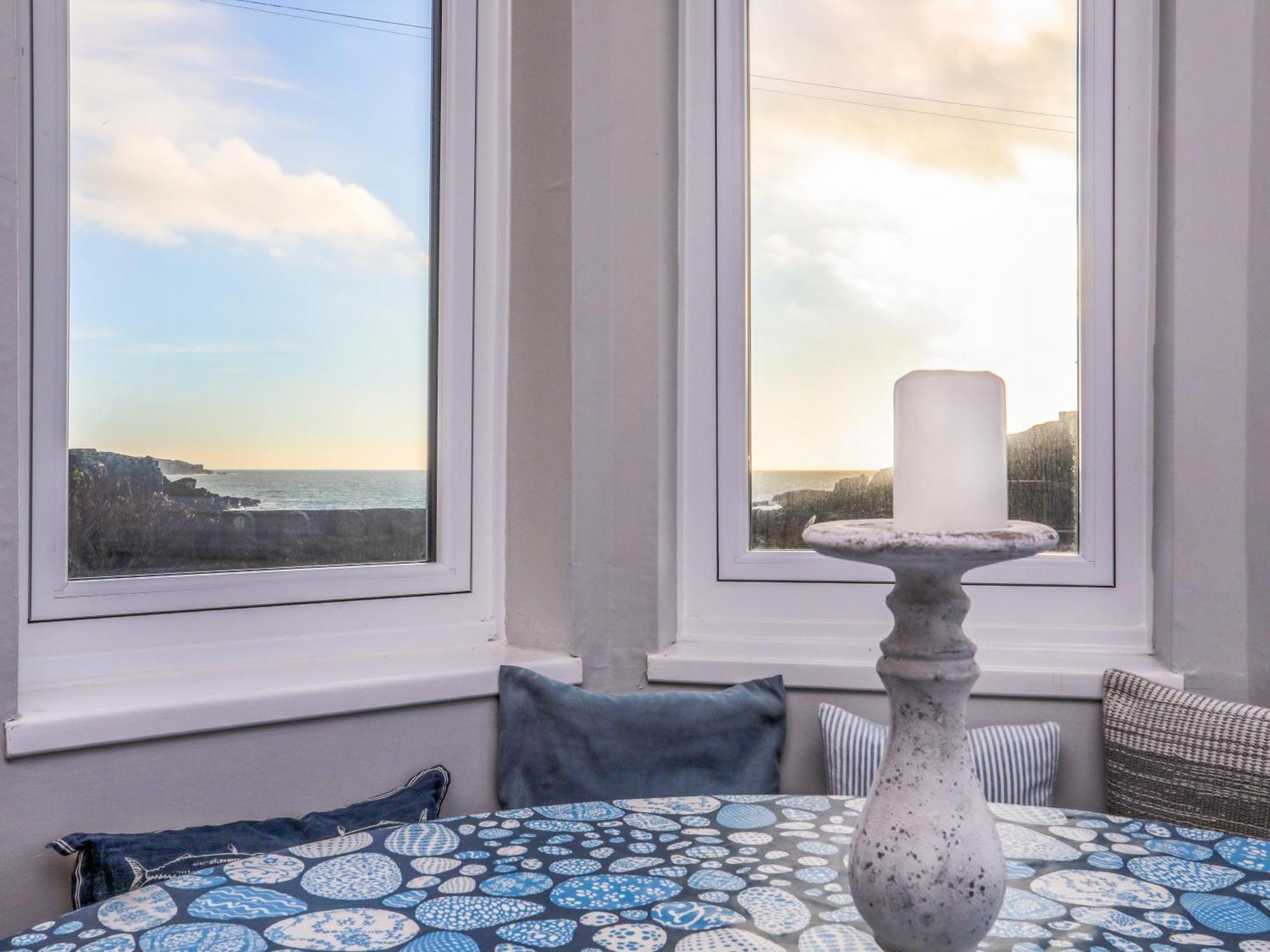 Min Y Mor Trearddur Bay Villa Exterior photo